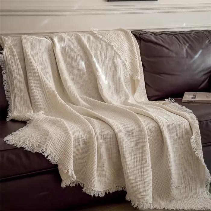 La couverture d'été de style japonais est légère et respirante en fil à six couches pour une sieste 