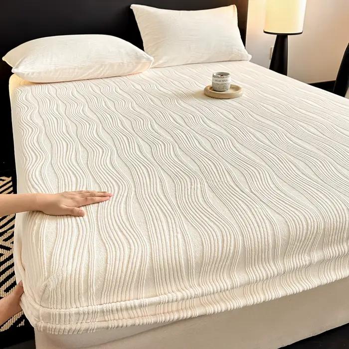Drap-housse en velours de lait épais à rayures sculptées, housse de matelas douce et chaude pour l'h