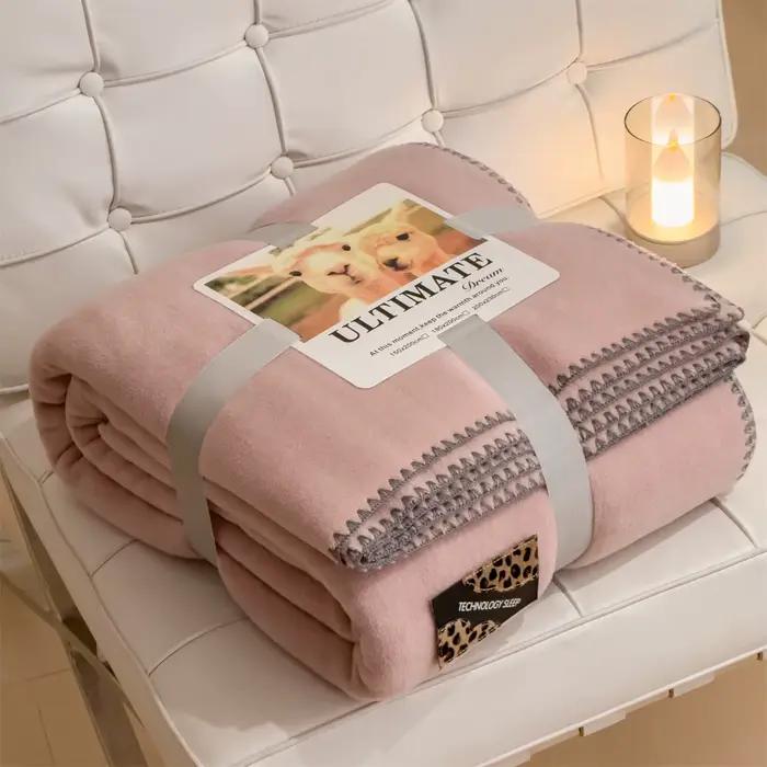 Couverture en polaire pelucheuse 4 saisons, couleur unie, style simple, chaude, pratique, pour la si