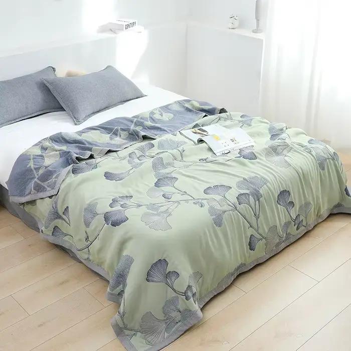 Textile City – couverture douce texturée vert clair avec motif Ginkgo, décor confortable toutes sais