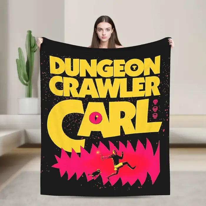 Couverture en peluche Dungeon Crawler Carl