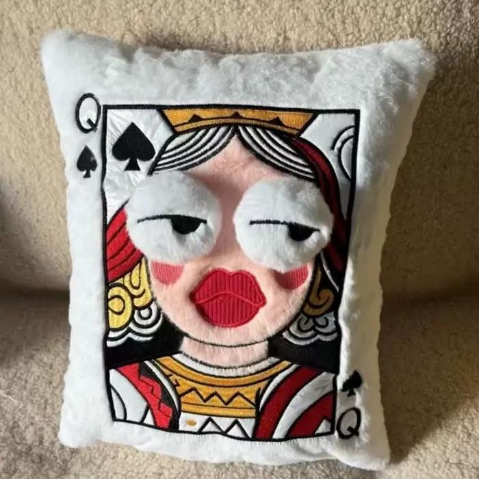Coussin brodé amusant à thème de dessin animé, coussin de canapé doux et original, coussin carré à grands yeux sur le thème des jeux, idéal pour offrir