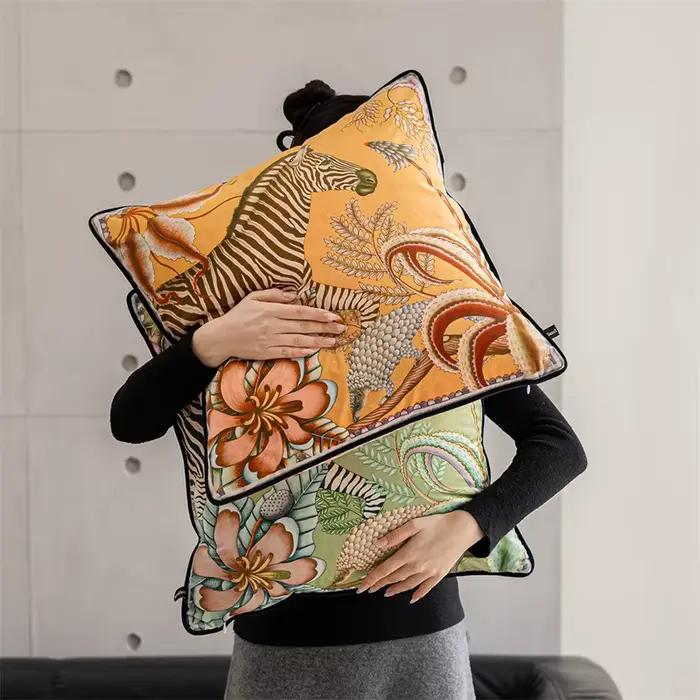 Housse de coussin décorative en velours zèbre 18x18 pouces, housse de coussin verte, imprimé floral animal, housse de coussin tigre, douce, rétro, décorative