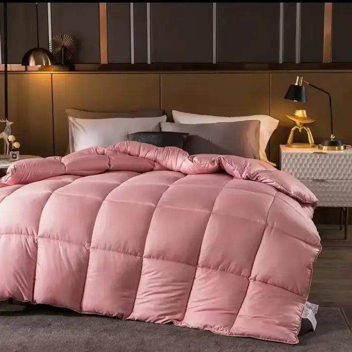 Couette en duvet d'oie/canard blanc de haute qualité