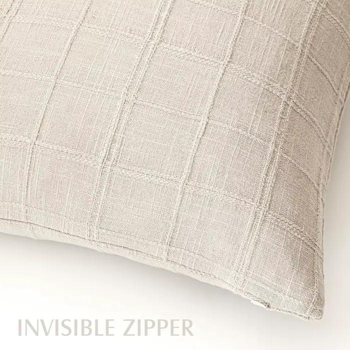 Housses de coussin en lin beige à carreaux