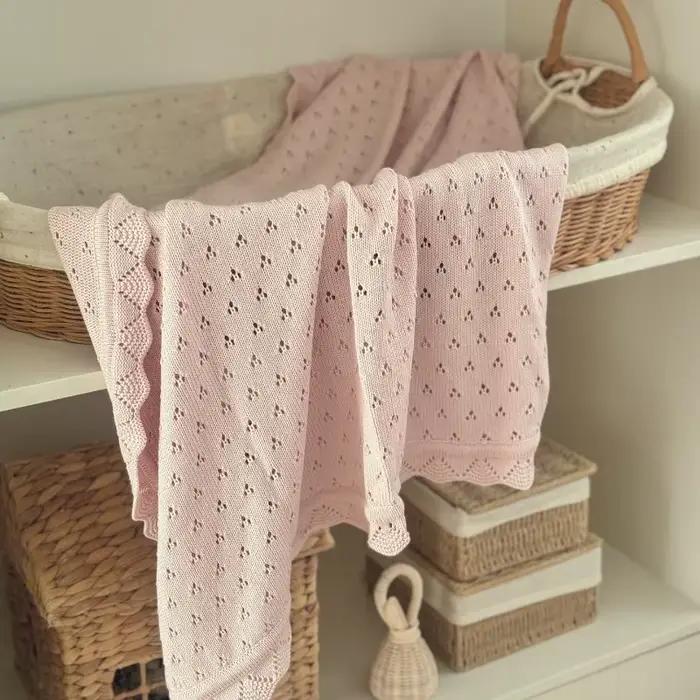 Couverture tricotée à volants pour bébé