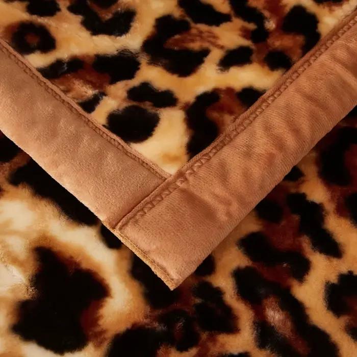 Couverture d'hiver de luxe imprimé léopard pour lit, couverture épaisse et chaude en peluche pondérée pour dormir, taille Queen, couette douce d'hiver