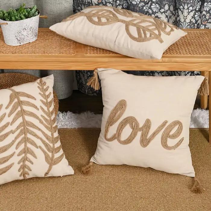 Housse de coussin en lin avec corde brodée