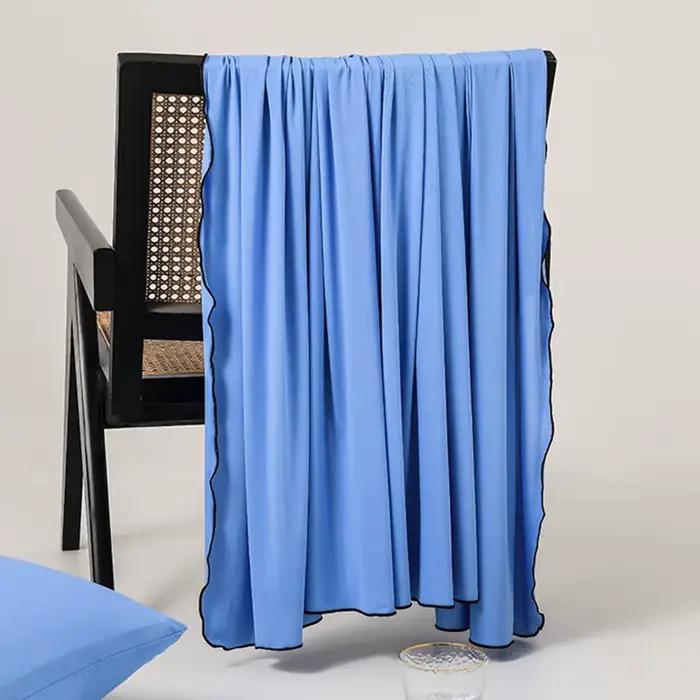 Couverture rafraîchissante monocouche en soie glacée pour l'été