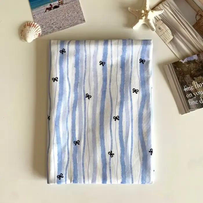 Tissu imprimé Floral bleu rose à rayures avec nœud papillon