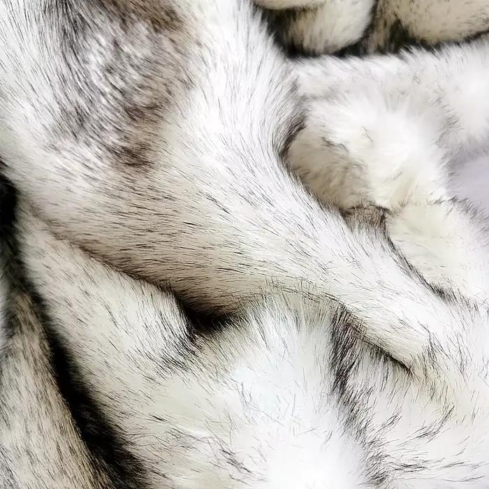 Couverture de luxe en fausse fourrure de renard