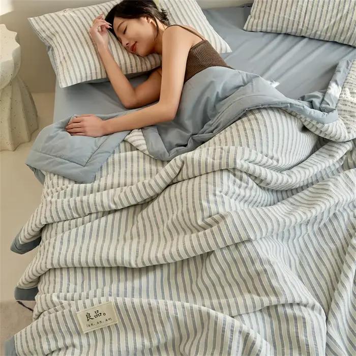 Couette d'été Stripe 100% coton, légère et respirante, sensation fraîche, douce pour la peau, pour lit simple ou double