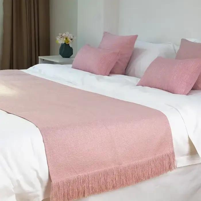 Filet de coton gland lit drapeau coureur lin grossier couleur unie lits fin serviette taie d'oreiller luxe minimaliste hôtel literie décor