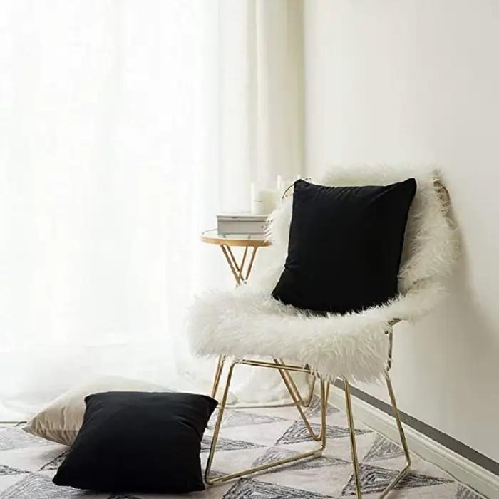 Housses de coussin en velours noir doux
