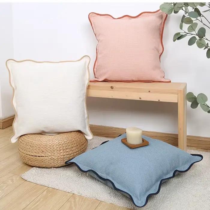 Housse de coussin bohème en lin de couleur unie