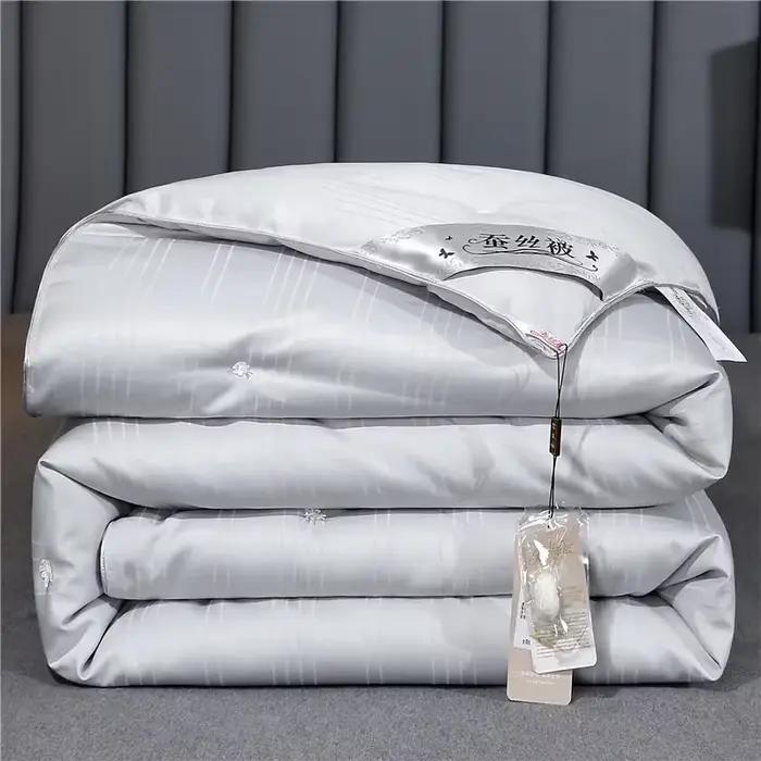 Couette en Soie de Mûrier Naturelle Luxe Grande Taille (Queen/King) – Édredon Été/Hiver pour Lit Simple ou Double