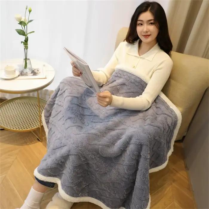 Couverture en laine pour sieste au bureau
