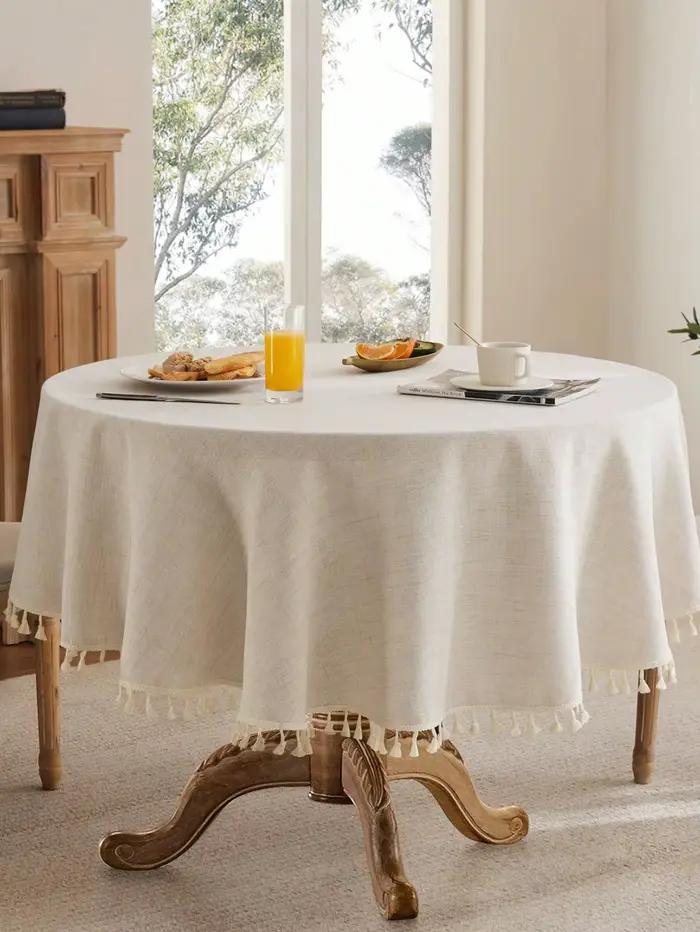 Nappe ronde en lin avec dentelle à pompons