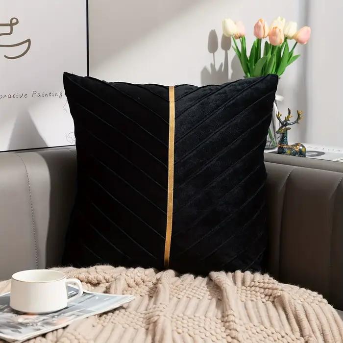 Housse de coussin carrée en velours doré gaufré