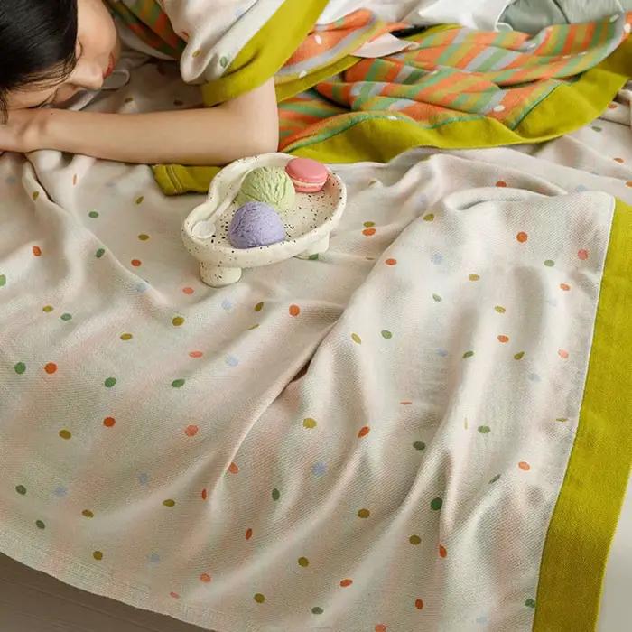 Couverture en gaze de coton bambou à pois de classe A, légère, pour l'été, serviette de sieste imprimée de luxe pour enfants, douce pour la peau