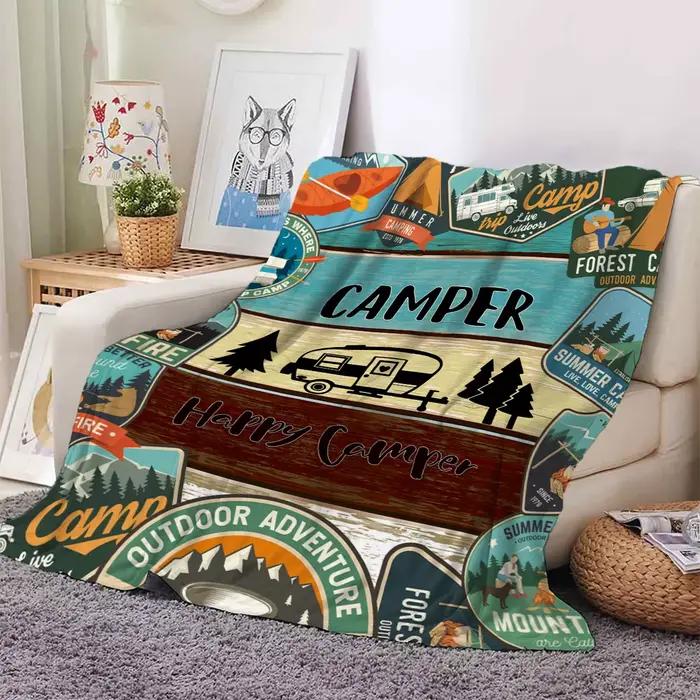 Couverture imprimée à motif de camping-car et de forêt