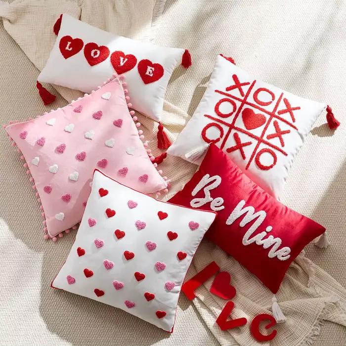Housse de coussin en velours pour la saint-valentin