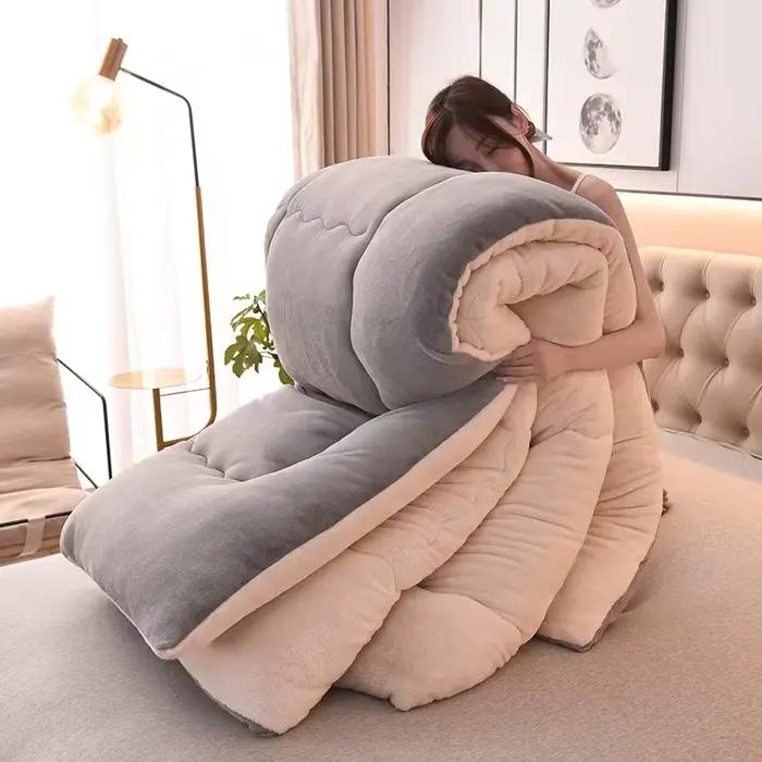 Couette double face en flanelle de laine d'agneau de couleur unie