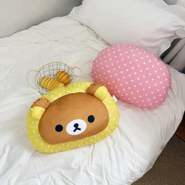 Oreiller de chambre Rilakkuma, ours en peluche Kawaii, coussin de canapé doux, décoration de chambre Kawaii, oreiller de sieste Anime, cadeau de Noël pour petite amie