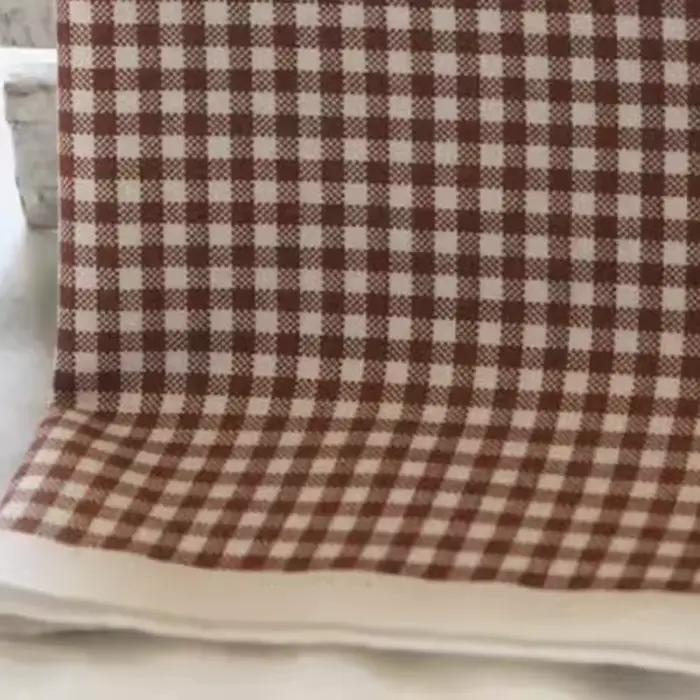 Tissu en coton et lin à carreaux teint en fil