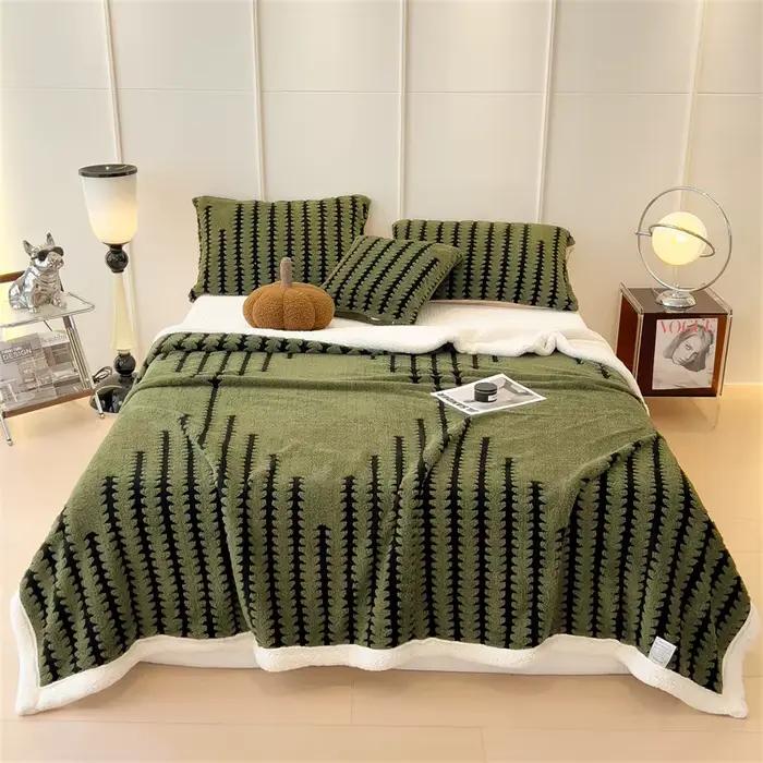 Couverture de printemps en flanelle chaude