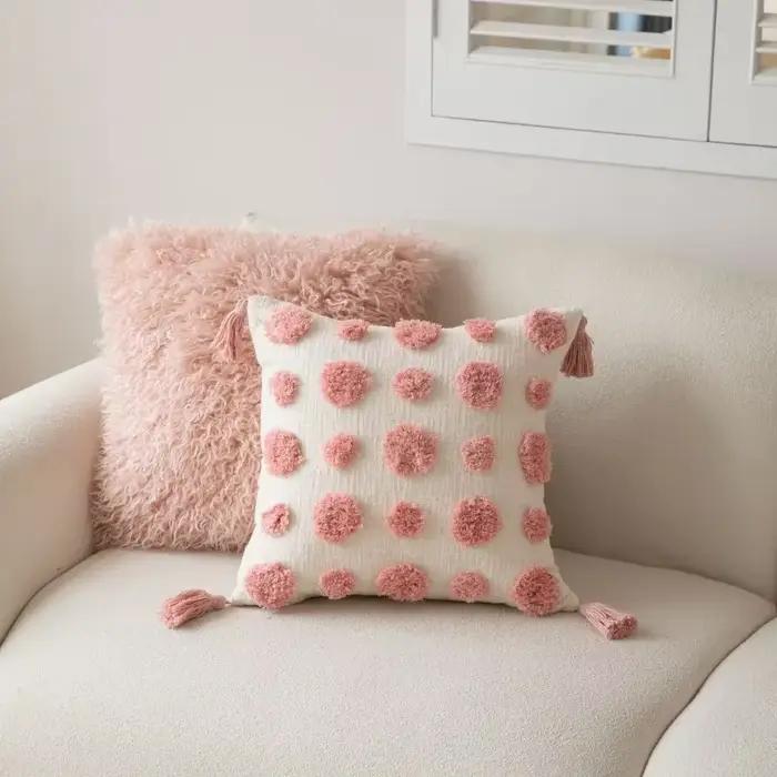 Housses de coussin tuftées roses