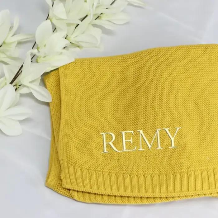 Couverture de bébé personnalisée avec nom brodé