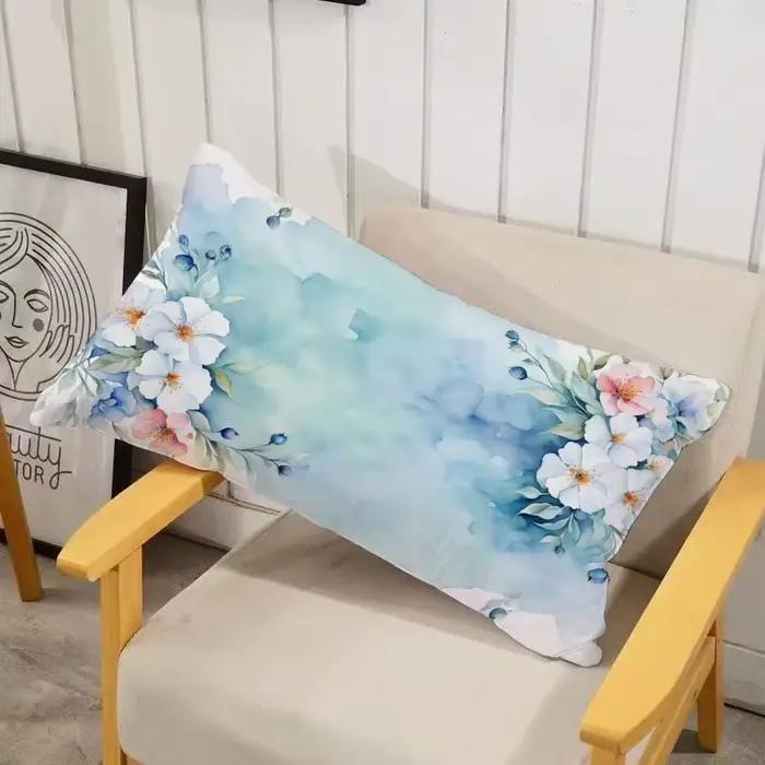 Taie d'oreiller aquarelle florale: bleu clair et blanc avec fleurs roses