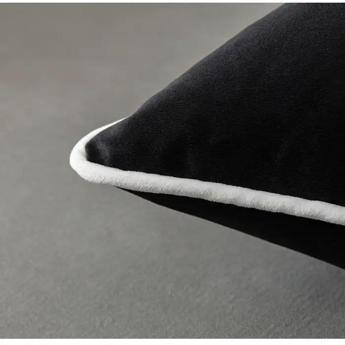 Taie d'oreiller à ourlet en velours noir et blanc