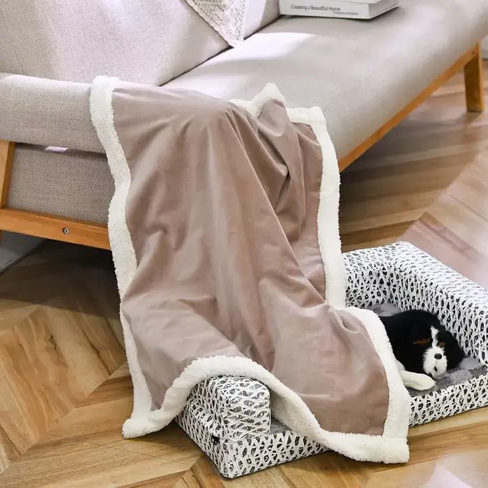 Couverture imperméable pour animaux de compagnie